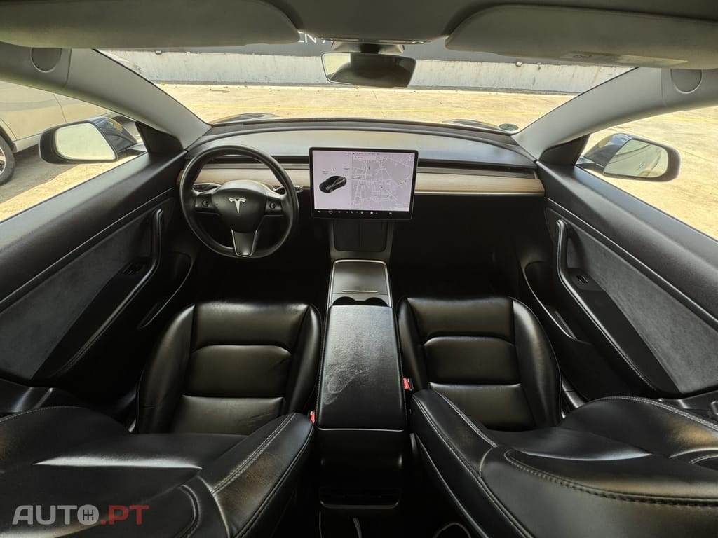 Tesla Model 3 Standard Range Plus RWD