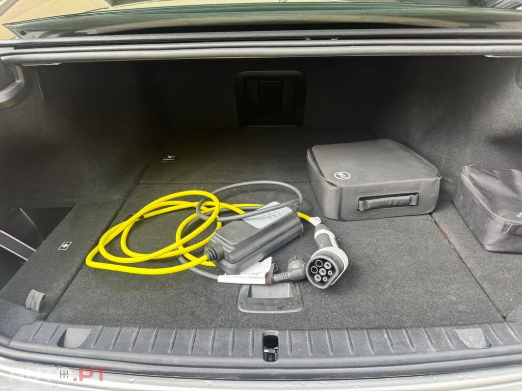 BMW 745 e iPerformance Pack M Auto