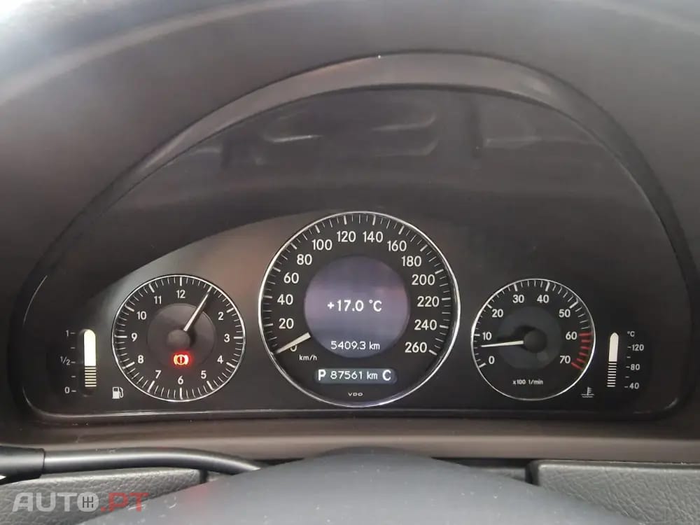 Mercedes-Benz CLK 240 Outro