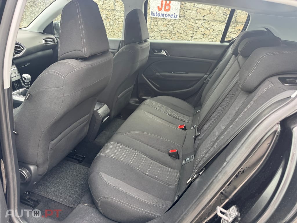 Peugeot 308 1.6 e-HDi Allure