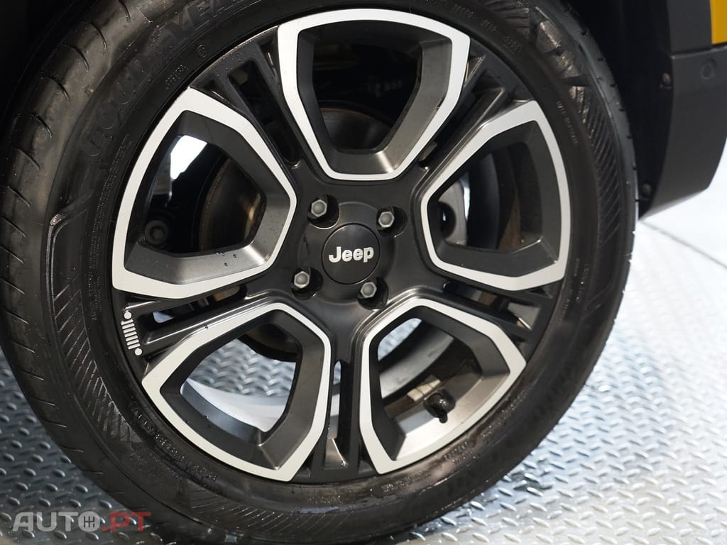 Jeep Avenger 54 kWh Summit