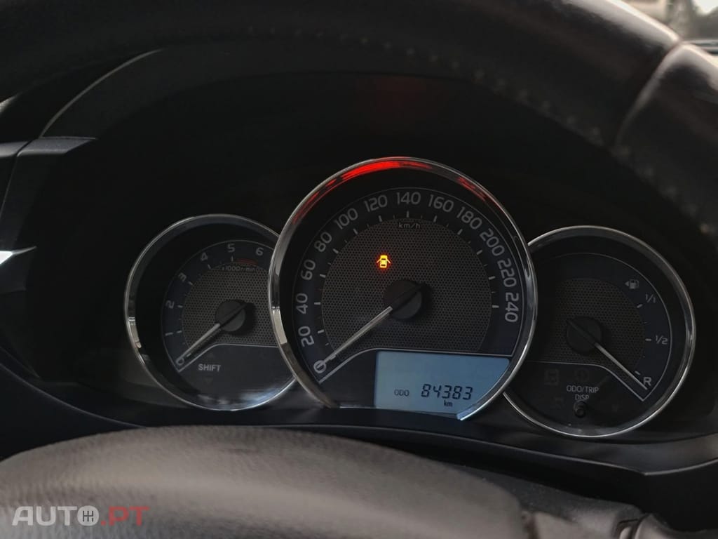 Toyota Corolla SD 1.4 EXCLUSIVE