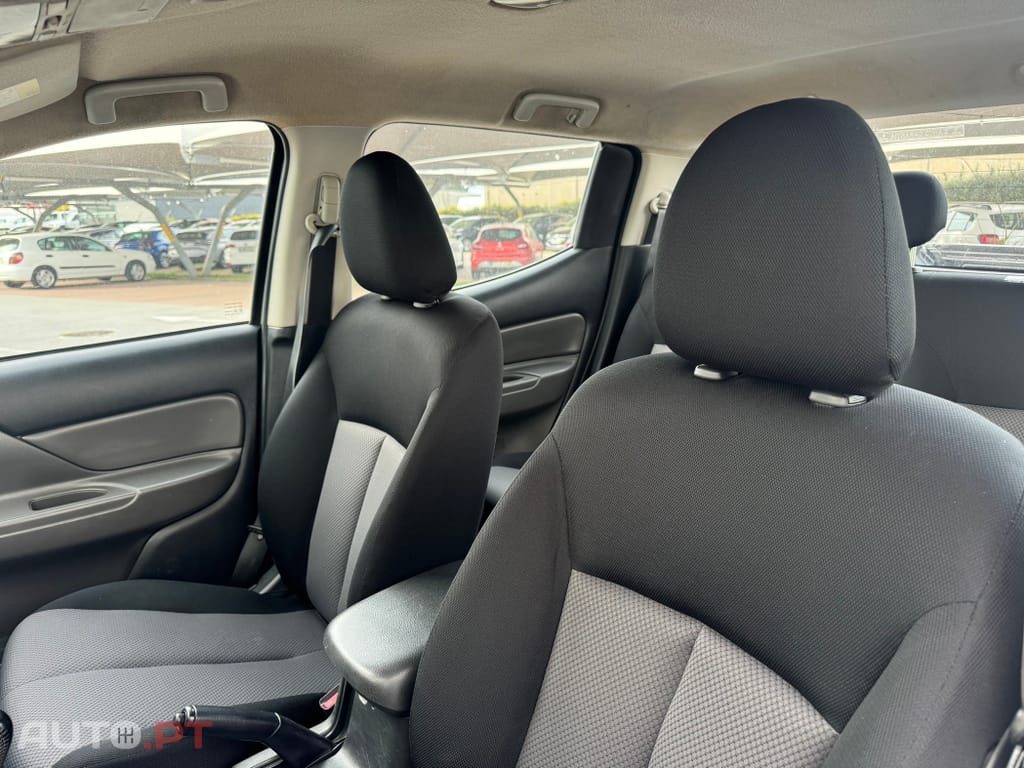 Mitsubishi L200 2.4 DI-D CD Campera 4WD