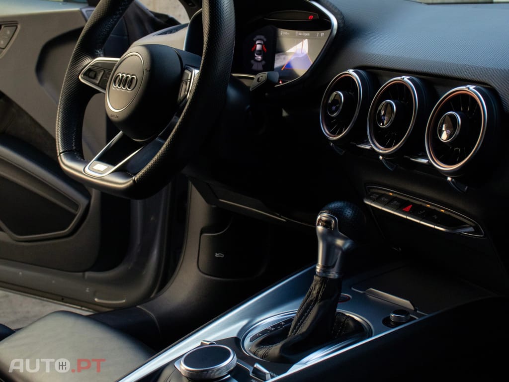 Audi TTS 2.0 TFSi quattro S Tronic