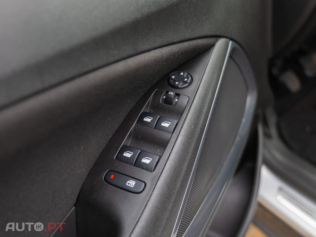 Opel Crossland 1.2 T Design & Tech