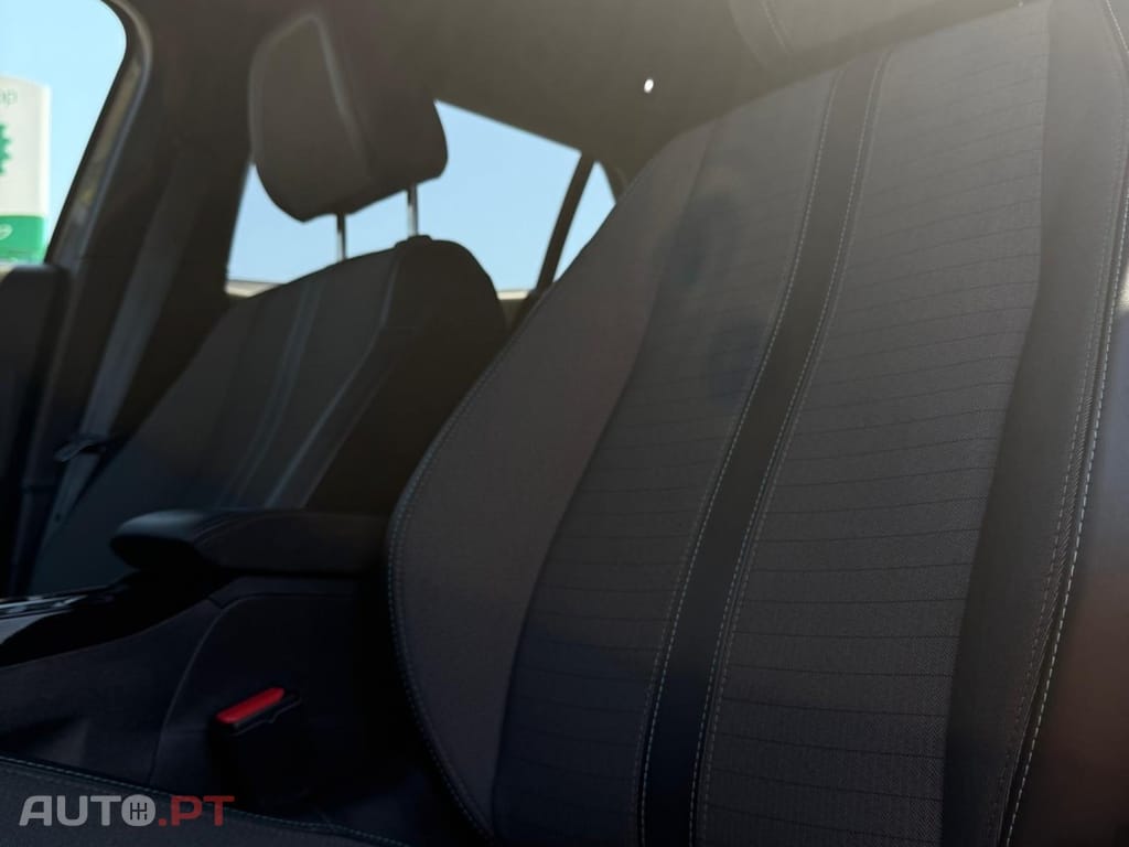 Peugeot 2008 1.2 PureTech Allure Pack EAT8
