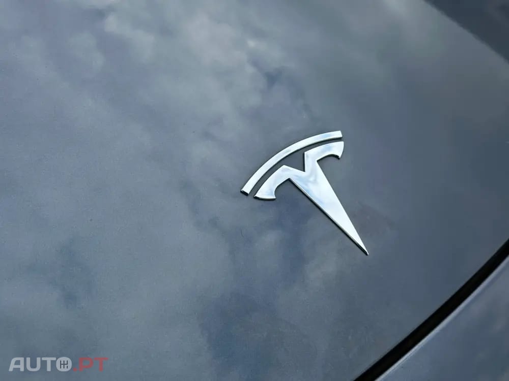 Tesla Model 3 Performance Tração Integral