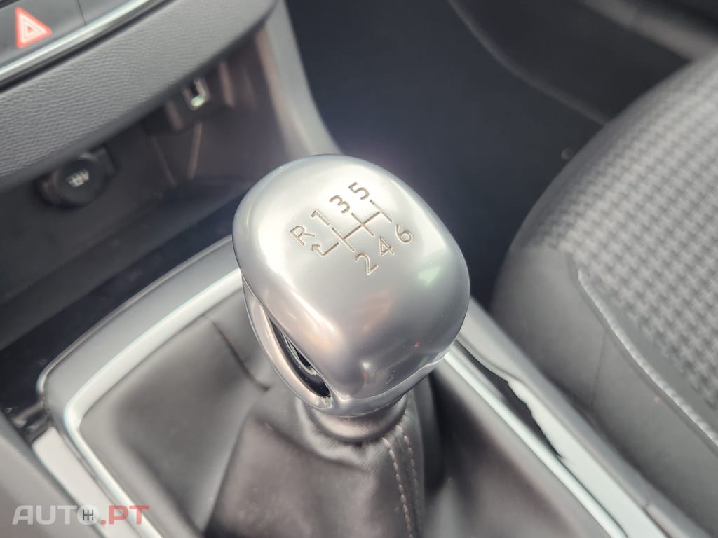 Peugeot 308 1.5 BlueHDi Business Line