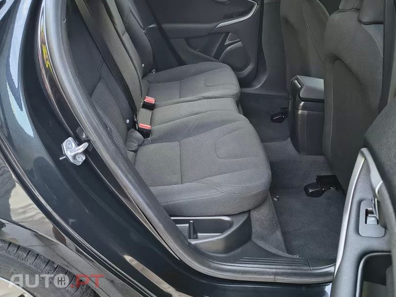 Volvo V40 D2