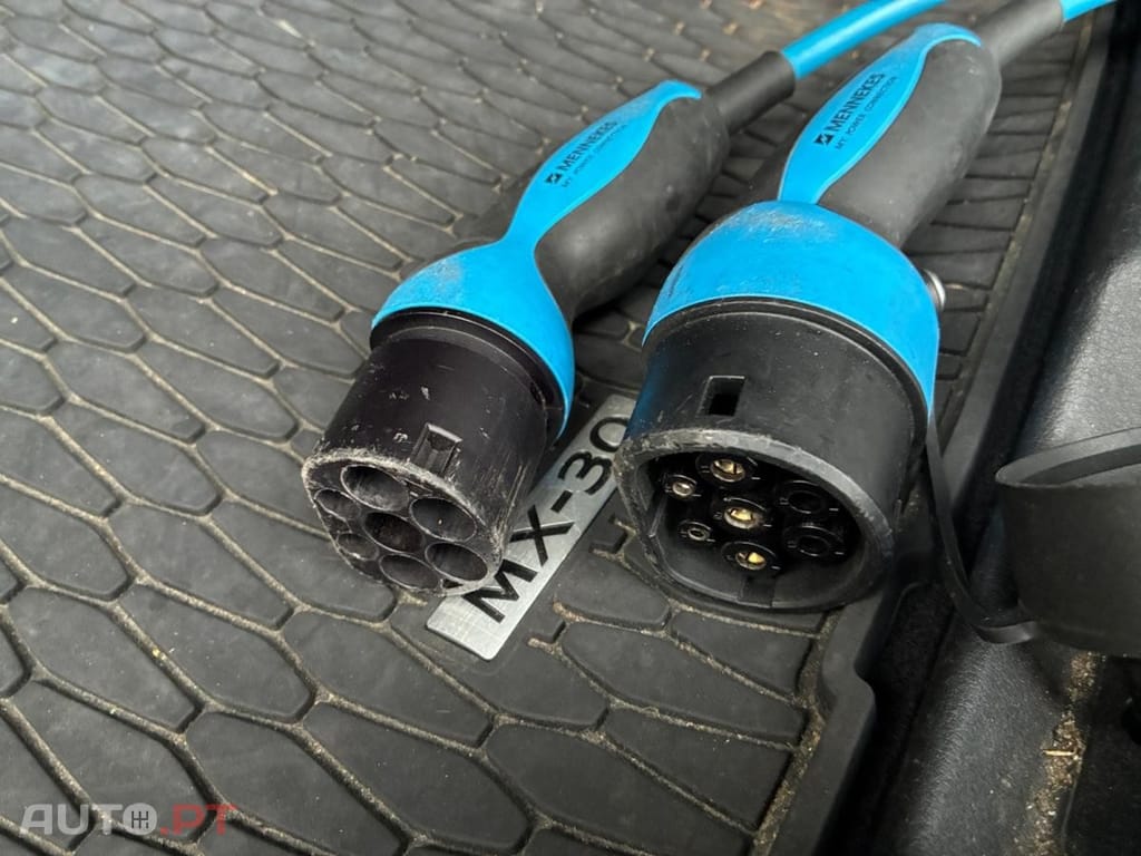 Mazda MX-30 e-Skyactiv Modern Confidence