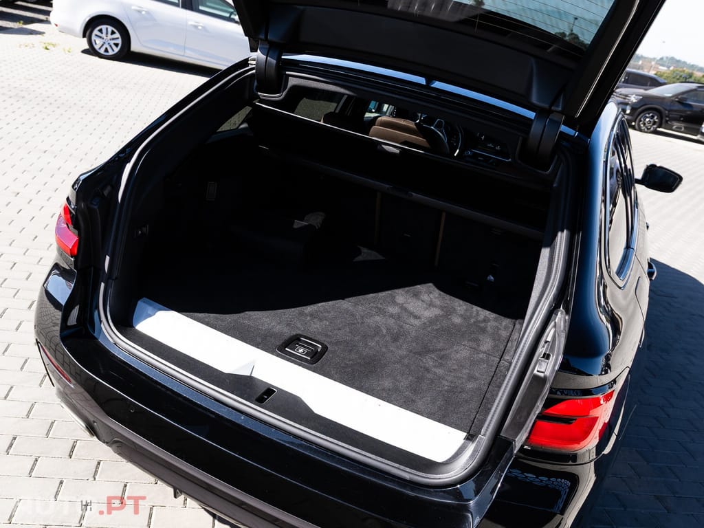 BMW 530 e Pack Desportivo M