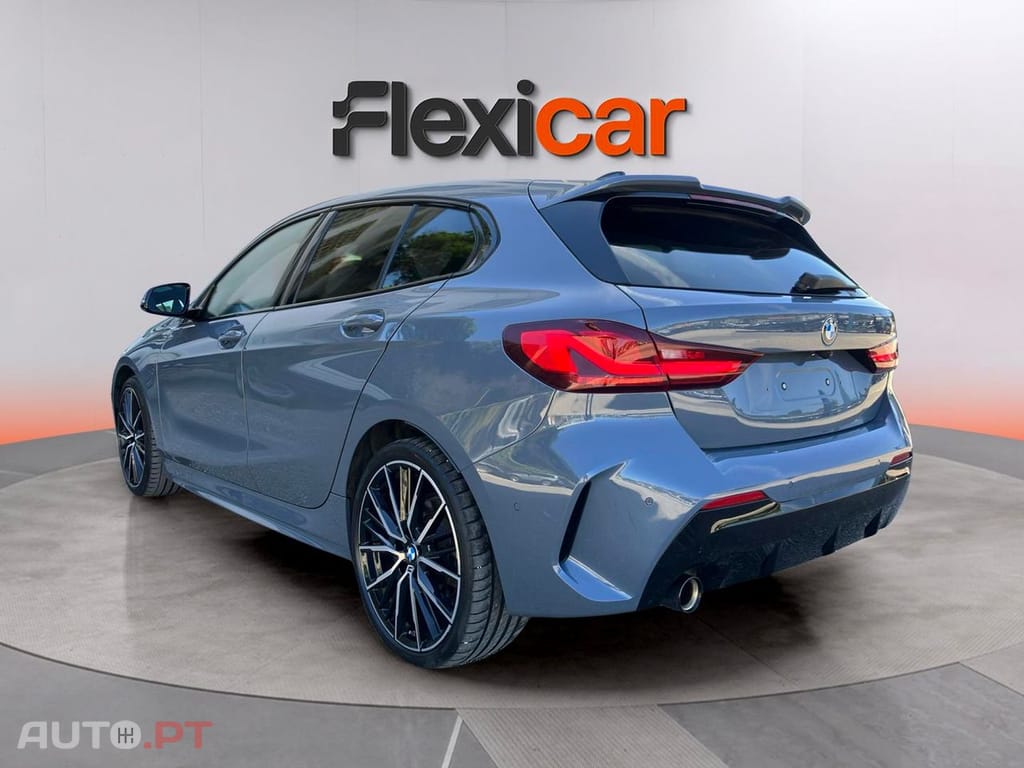 BMW 118 i Pack Desportivo M Auto