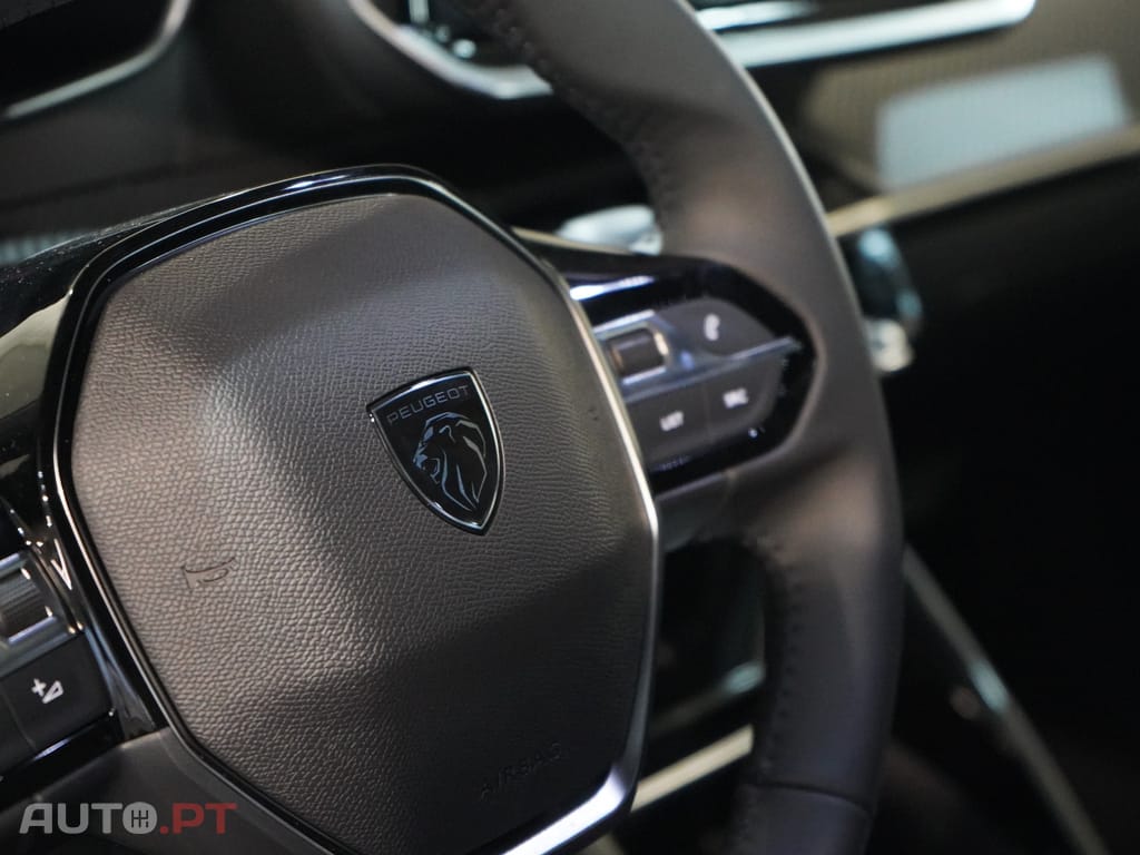 Peugeot 2008 1.2 PureTech Allure