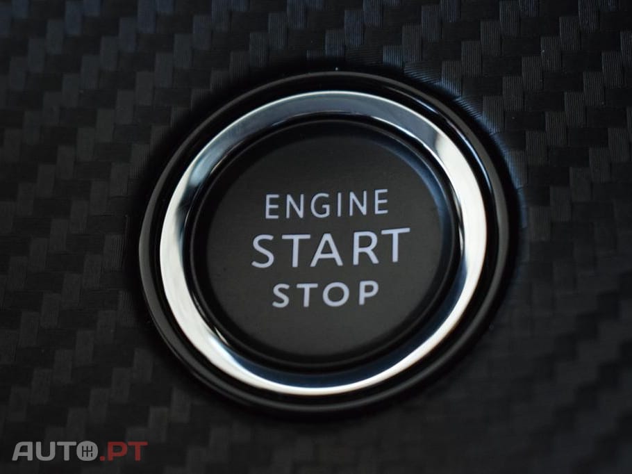 Peugeot E-208 50 kWh Active