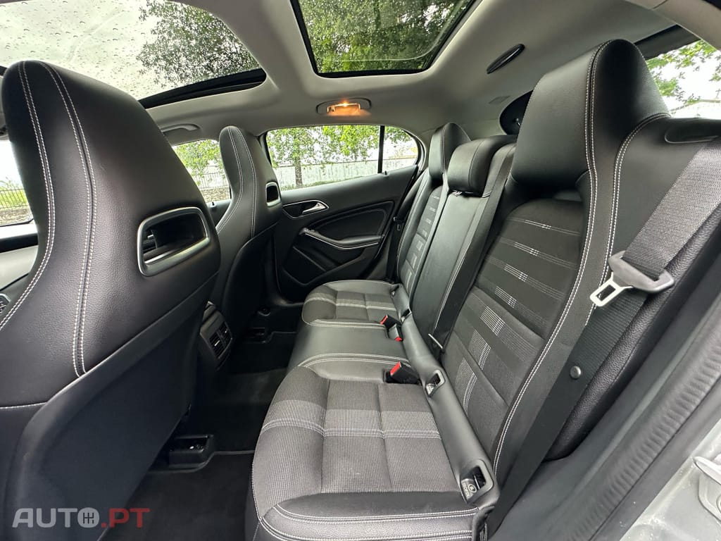 Mercedes-Benz GLA 220 4Matic 8G-DCT Special Edition