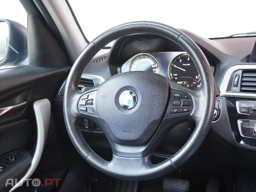 BMW 116 d Line Urban Auto
