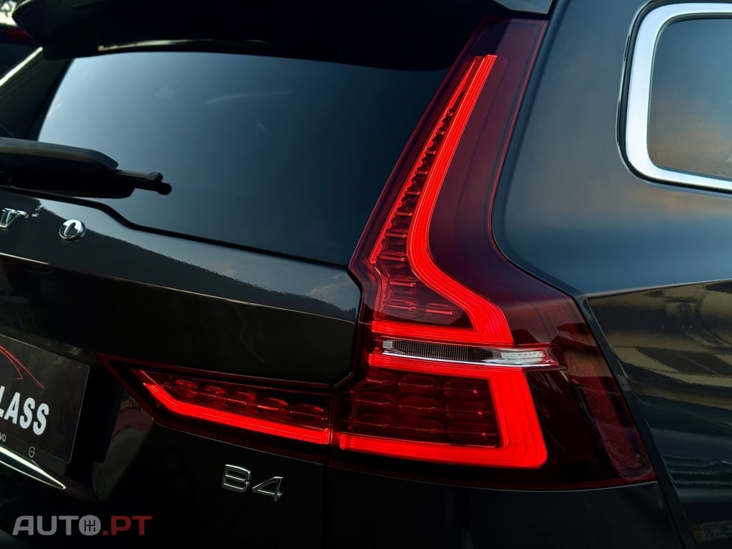 Volvo V60 2.0 B4 Plus Bright Auto