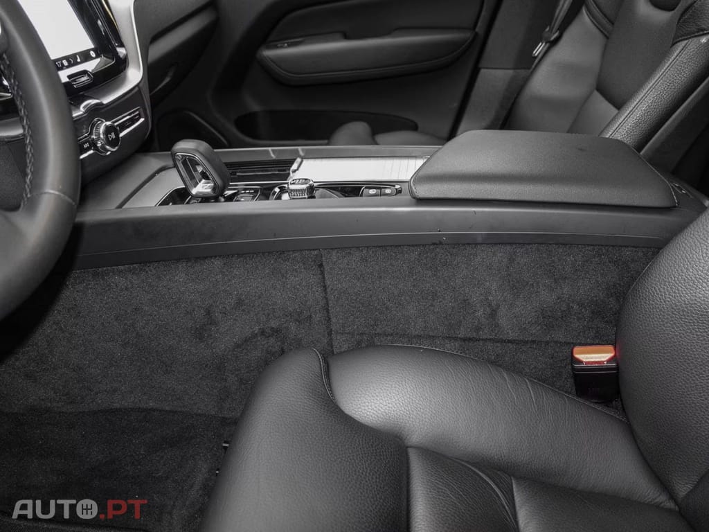 Volvo XC60 R  AWD  I.V.A DEDUTIVEL