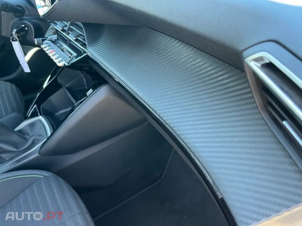 Peugeot 208 1.2 PureTech Like