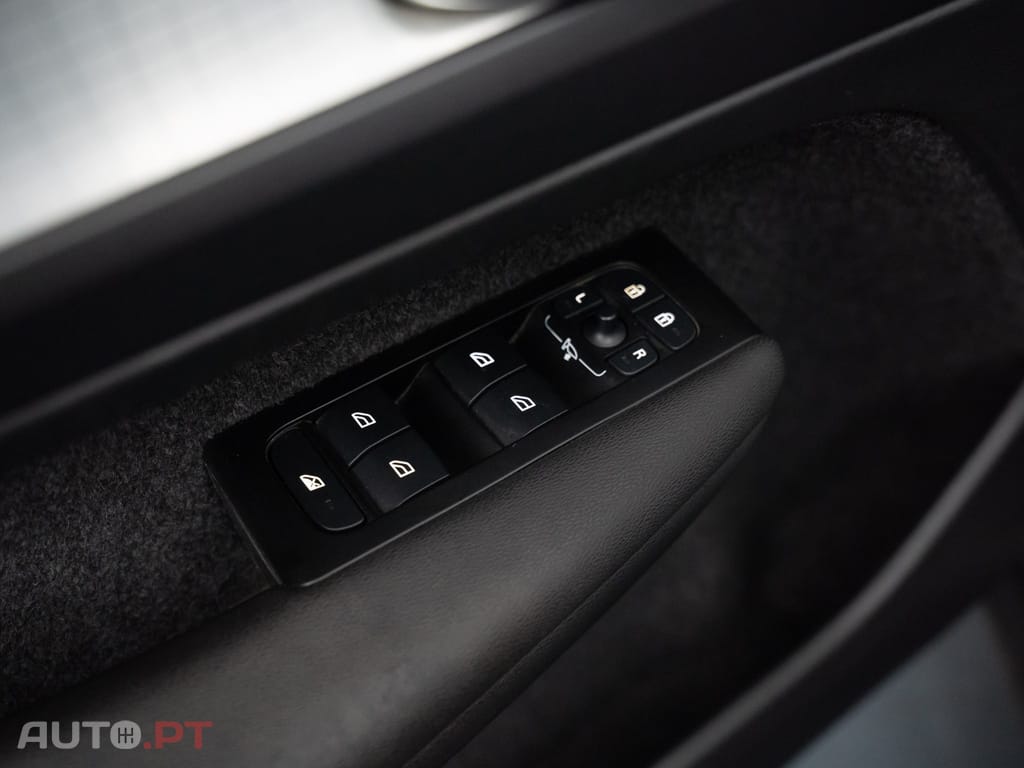 Volvo XC40 1.5 T5 PHEV Inscription Expression