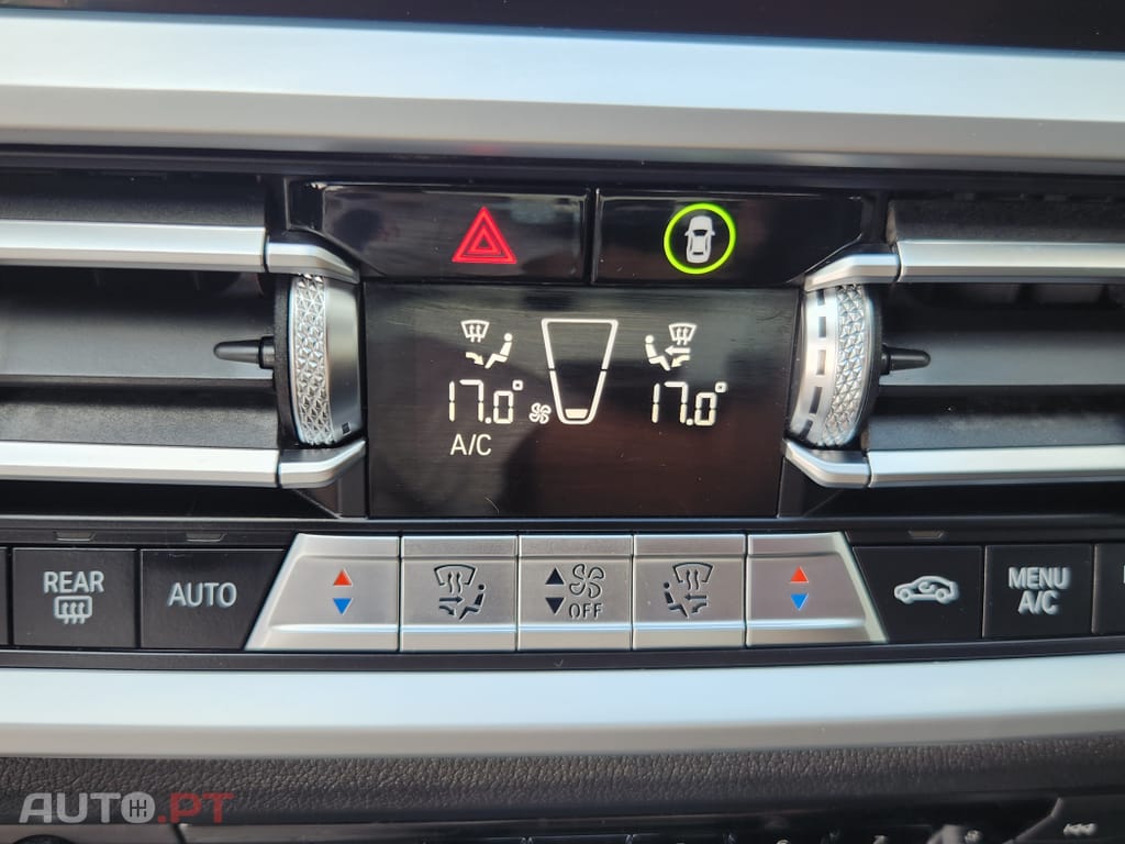 BMW 330 e Line Sport Auto