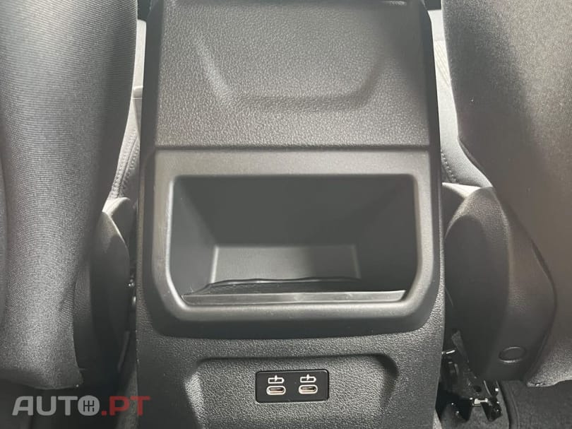 BMW 118 i Advantage — fotografia 24