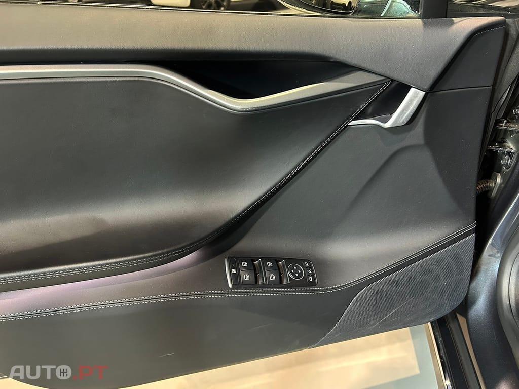 Tesla Model S 75D