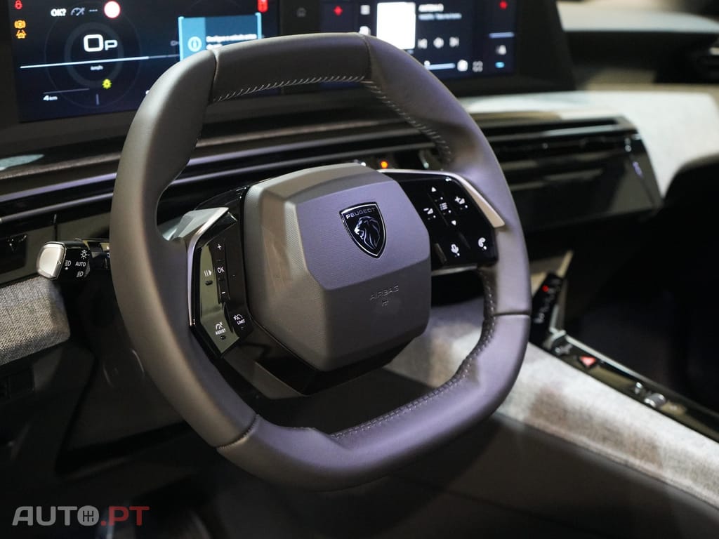 Peugeot 3008 1.2 Hybrid Allure e-DCS6