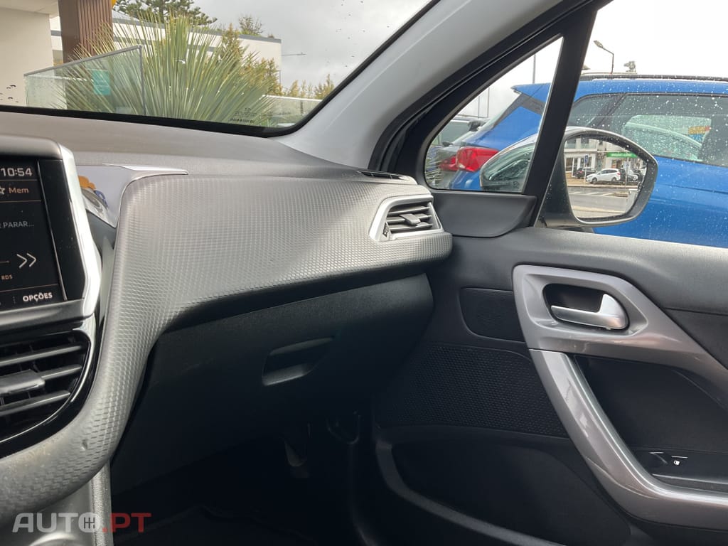 Peugeot 2008 1.2 PureTech Style