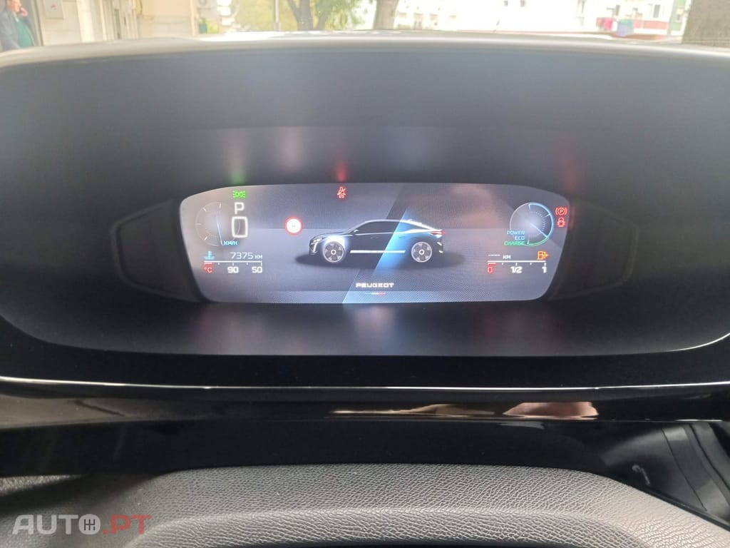 Peugeot 408 1.2 Hybrid Allure e-DCS6