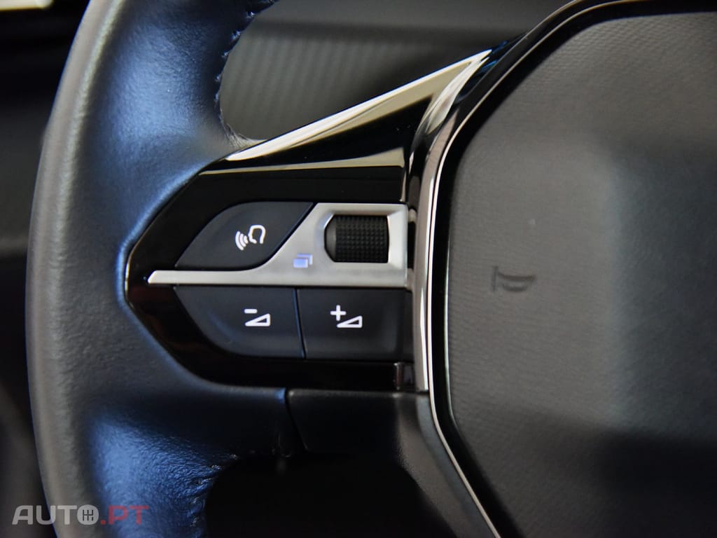 Peugeot E-208 ACTIVE PACK