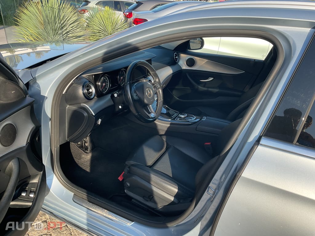 Mercedes-Benz E 220 BlueTEC Avantgarde Auto.