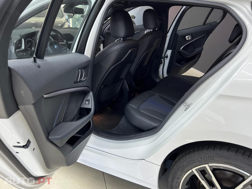 BMW 116 d Pack Desportivo M