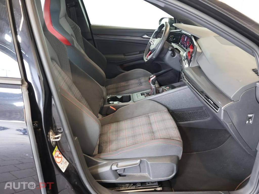 Volkswagen Golf 2.0 TSi GTI