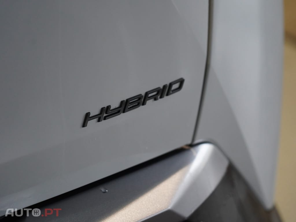 Peugeot 3008 1.2 Hybrid Allure e-DCS6