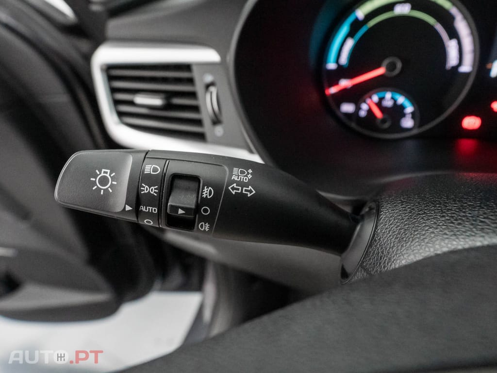 Kia Optima 2.0 CVVT PHEV
