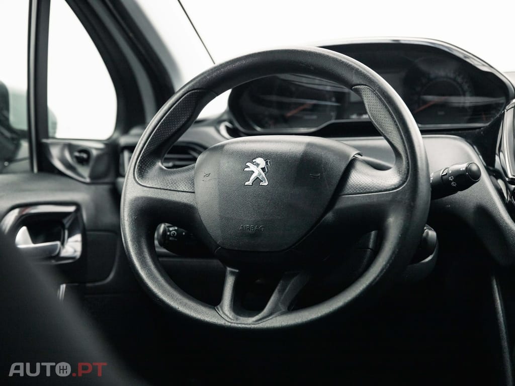 Peugeot 208 1.2 VTi Access