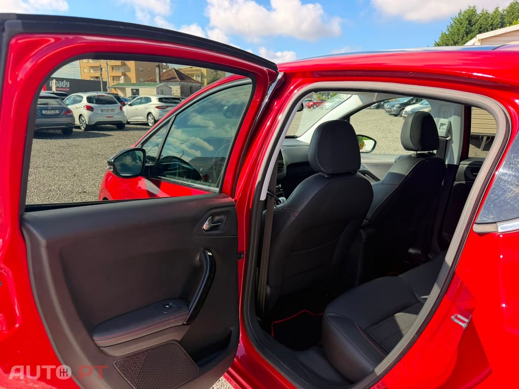 Peugeot 208 1.2 PureTech GT Line