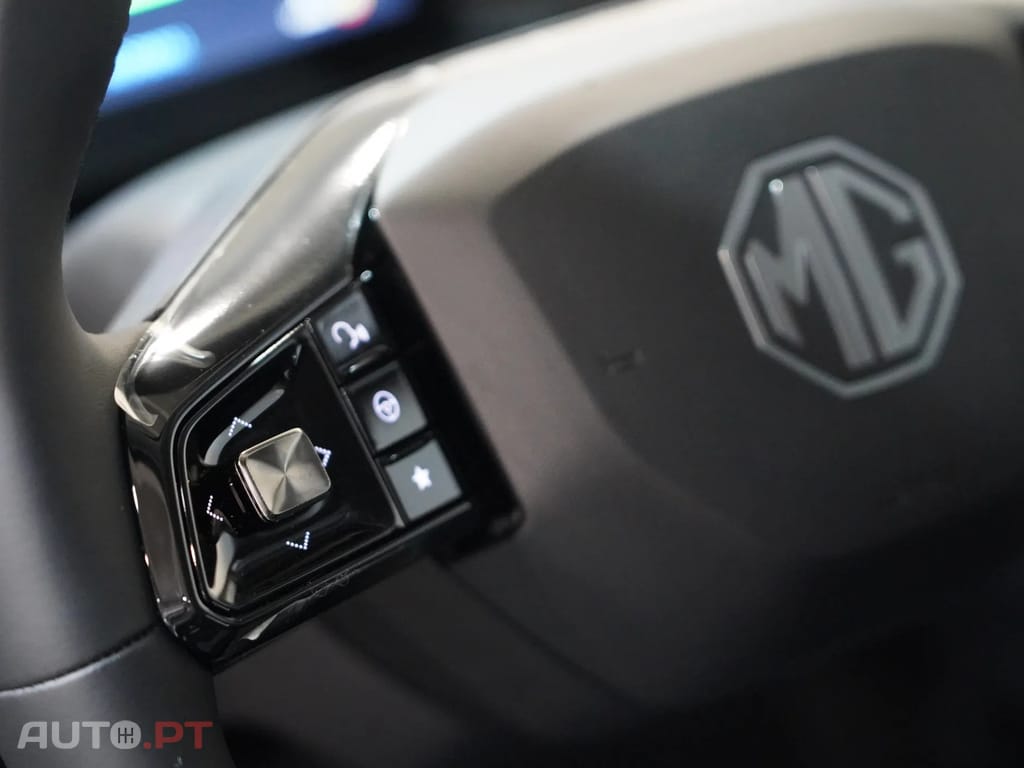 MG MG4 64 kWh Luxury