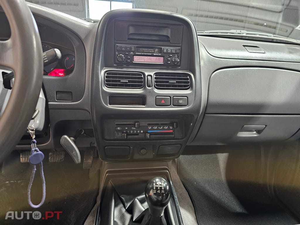 Nissan Pick Up 2.5Di