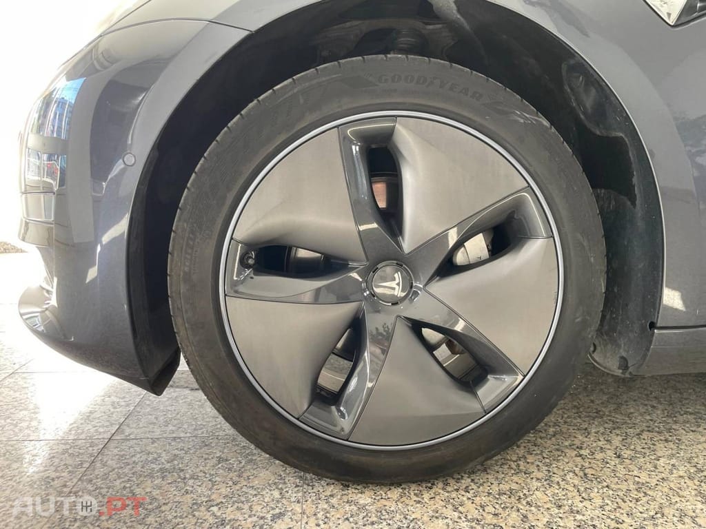Tesla Model 3 Long Range AWD Dual Motor
