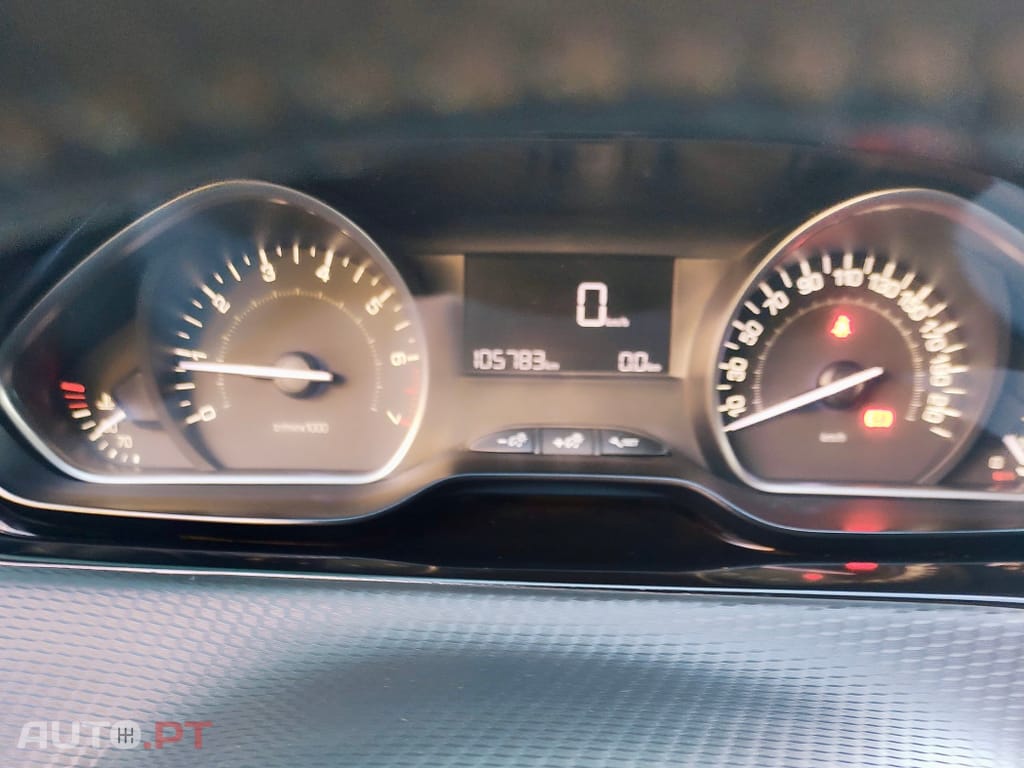 Peugeot 208 1.2 VTi SE Style