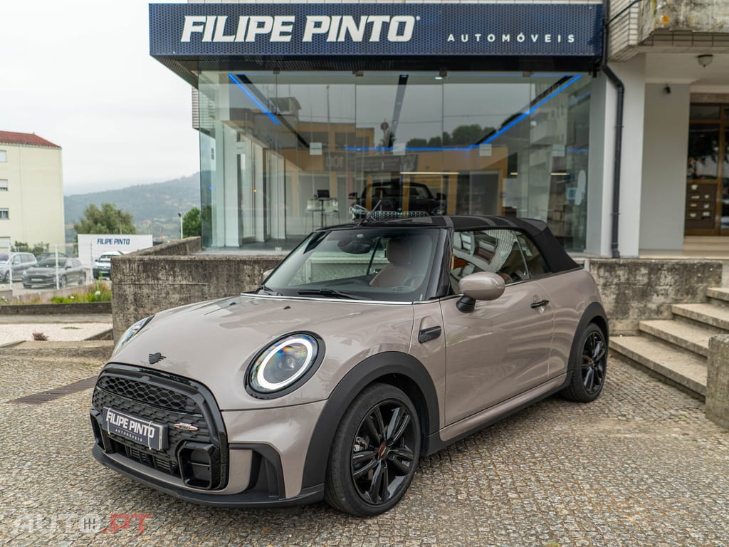 MINI Cabrio Cooper Premium Extra JCW Auto