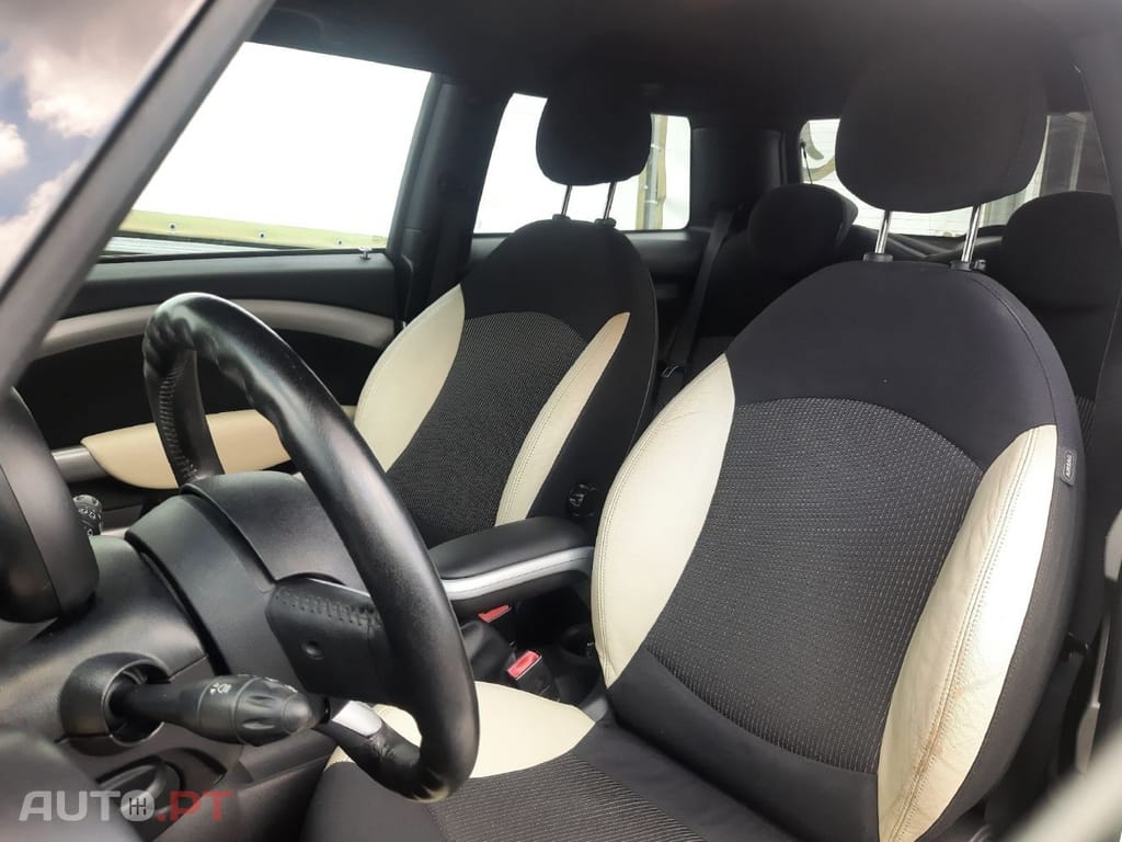 MINI Cooper Cooper D
