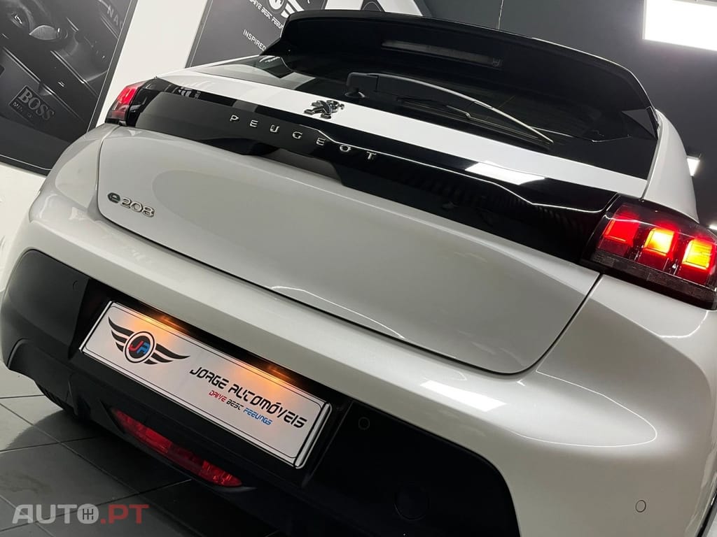 Peugeot E-208 50 kWh Active Pack