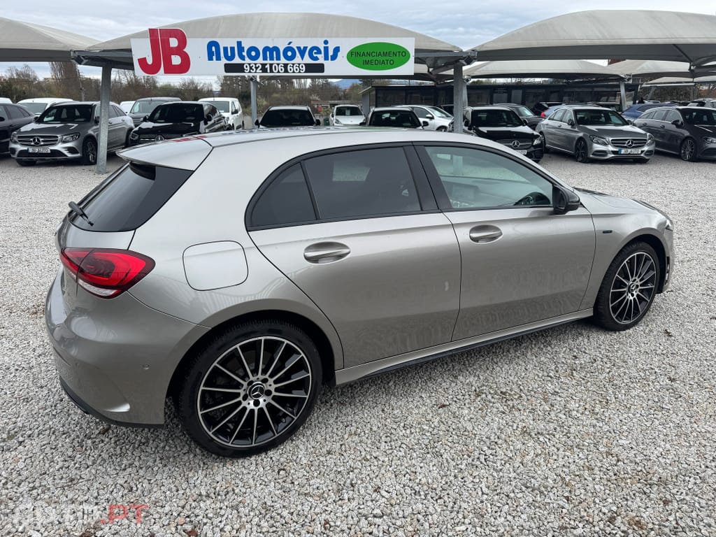 Mercedes-Benz A 250 e AMG Line