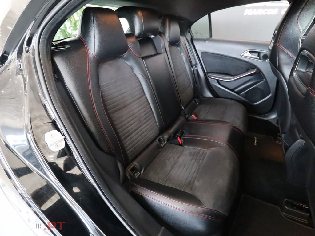 Mercedes-Benz A 180 d AMG Line