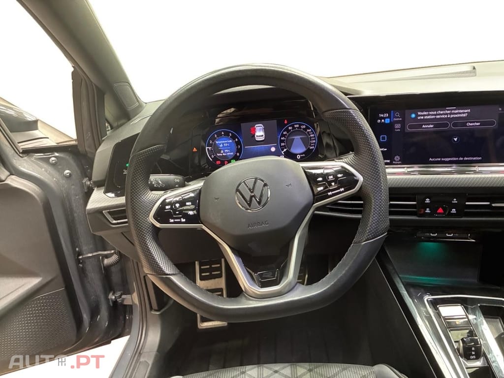 Volkswagen Golf 1.5 eTSi OPF R-Line DSG7