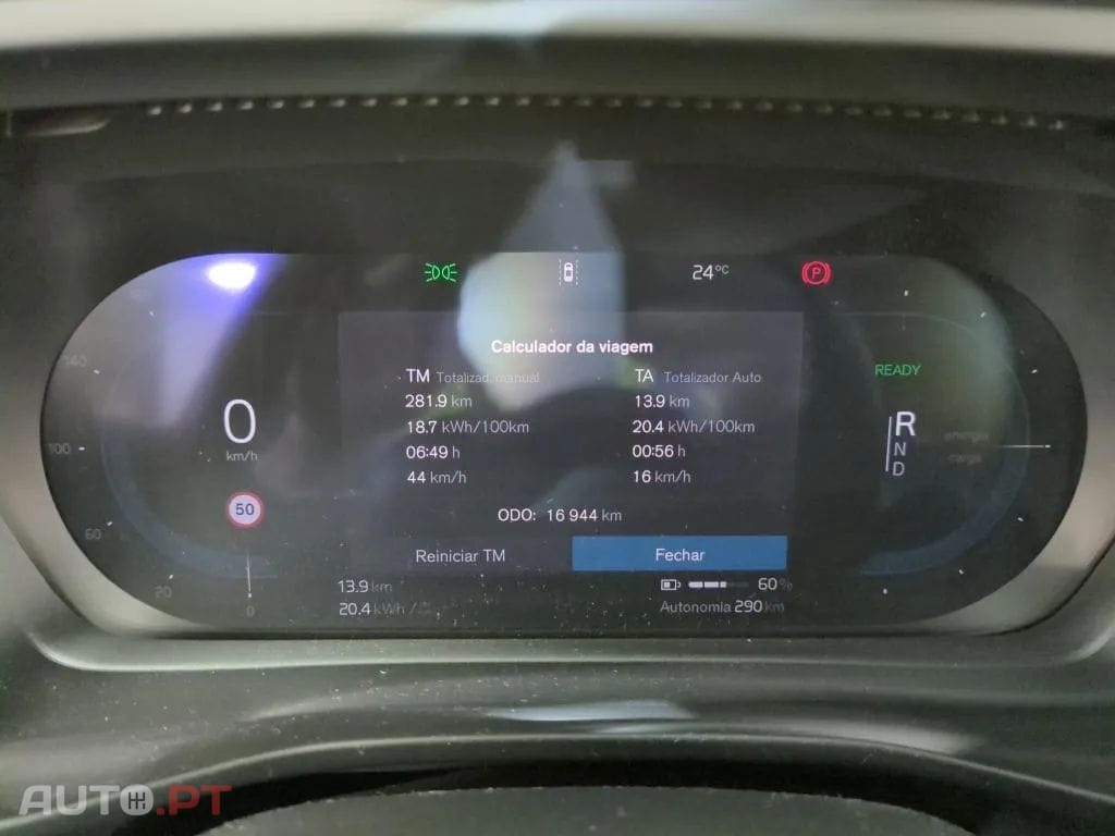 Volvo EX40 82 kWh Single Motor Extended Range Black Edition