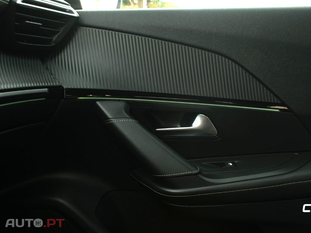 Peugeot 2008 1.5 BlueHDi GT Line EAT8